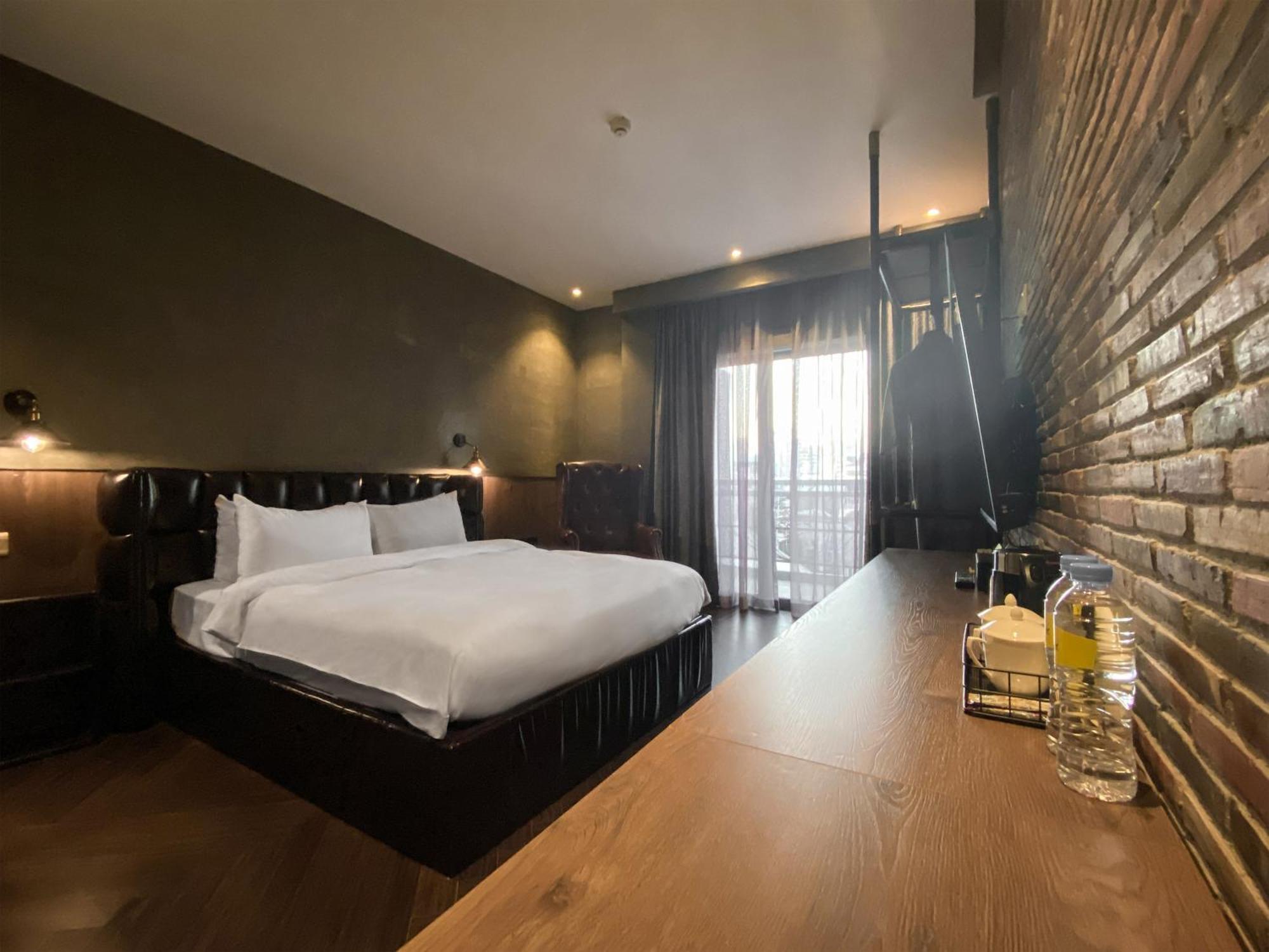 Check Inn Phnom Penh Bkk1 Kültér fotó