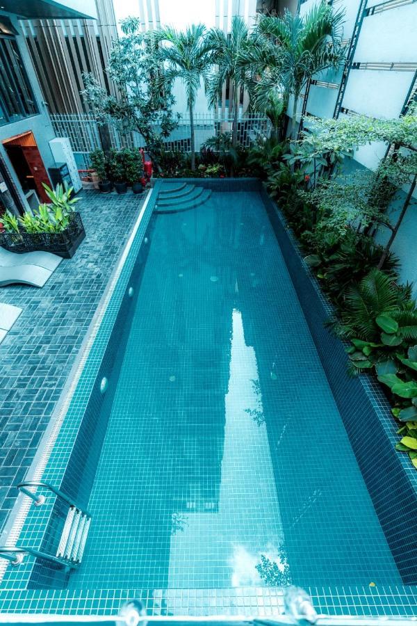 Check Inn Phnom Penh Bkk1 Kültér fotó